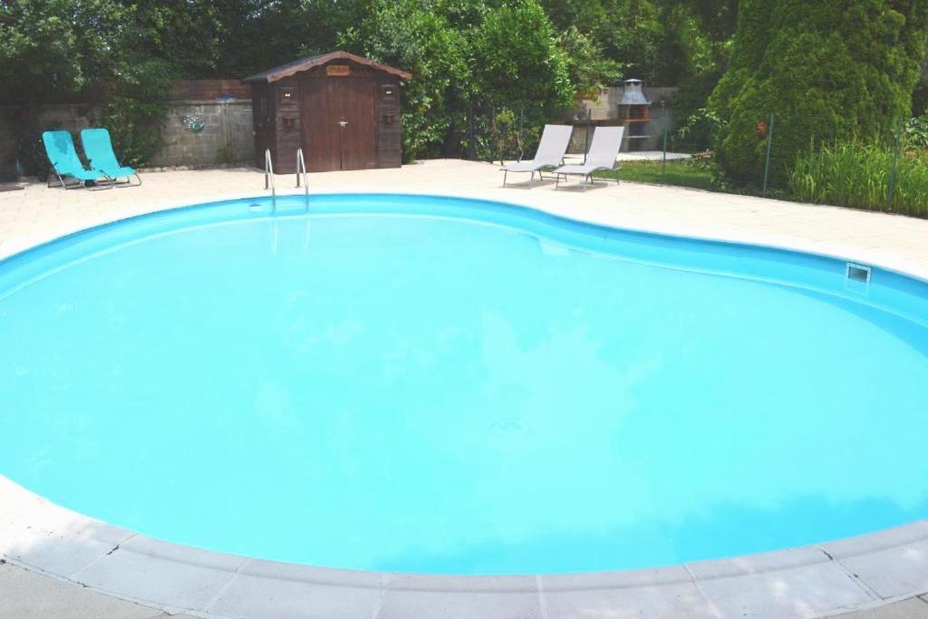 Les Bruyeres B&B Montbron Exterior foto